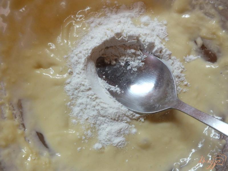 Фото приготовление рецепта: Кексы на нерафинированном масле с семенами льна шаг №5