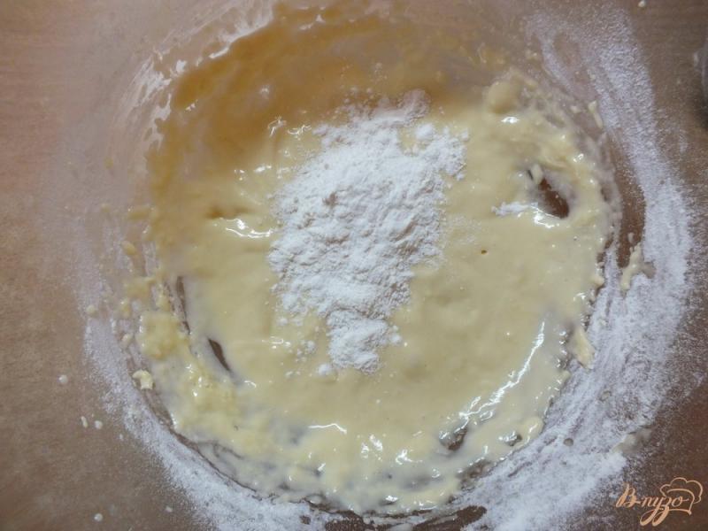 Фото приготовление рецепта: Мафины с брокколи закусочные на молоке шаг №4