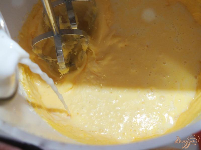 Фото приготовление рецепта: Грушевый пирог на желтках шаг №3