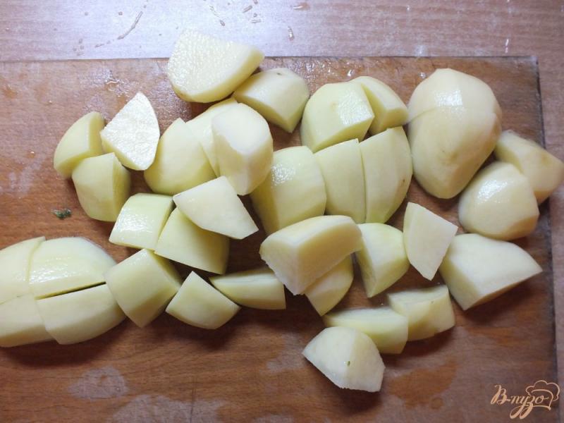 Фото приготовление рецепта: Вареный картофель запеченный в панировочных сухарях шаг №1