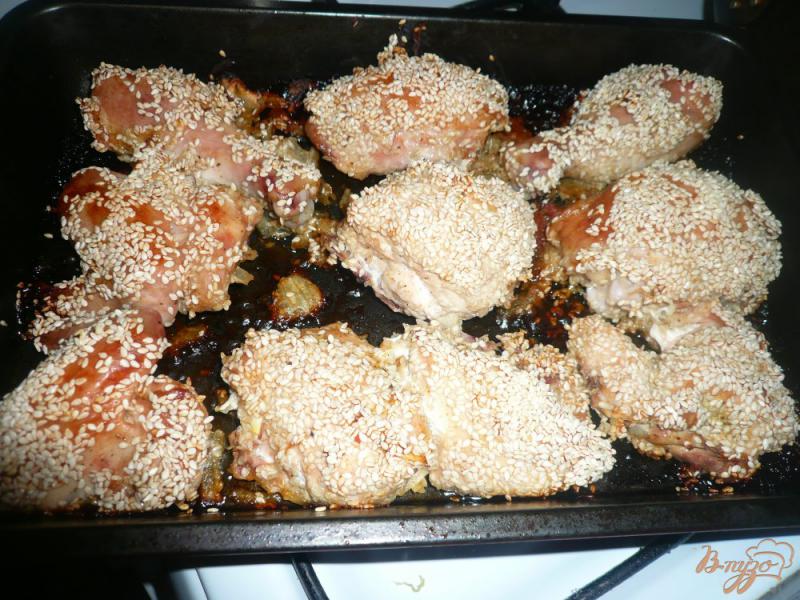 Фото приготовление рецепта: Курица в кунжуте шаг №7