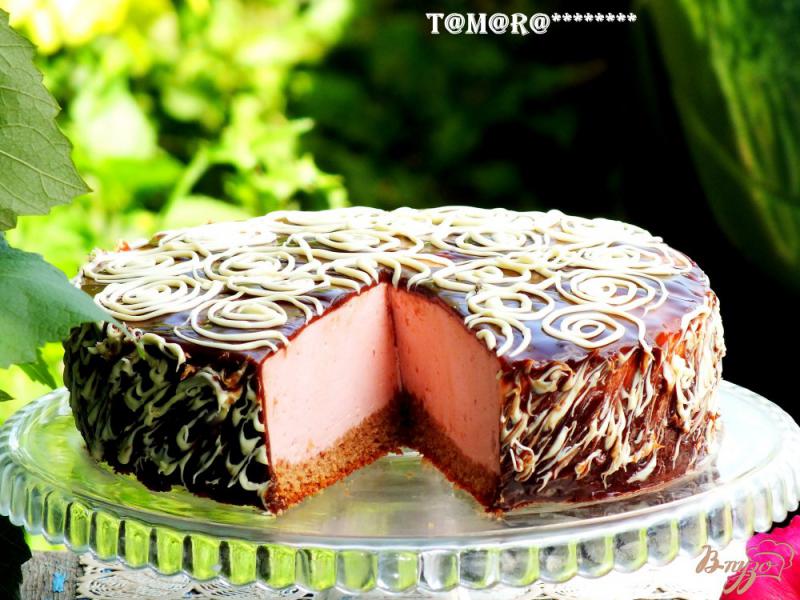 Фото приготовление рецепта: Торт с малиновым суфле шаг №10