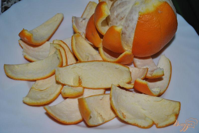 Фото приготовление рецепта: Конфеты из апельсиновых корочек с шоколадом шаг №1