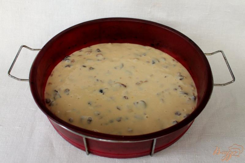 Фото приготовление рецепта: Пирог с орехами, сухофруктами и семечками шаг №7