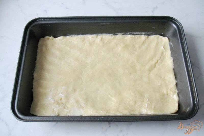 Фото приготовление рецепта: Домашний песочный пирог с вишней шаг №11