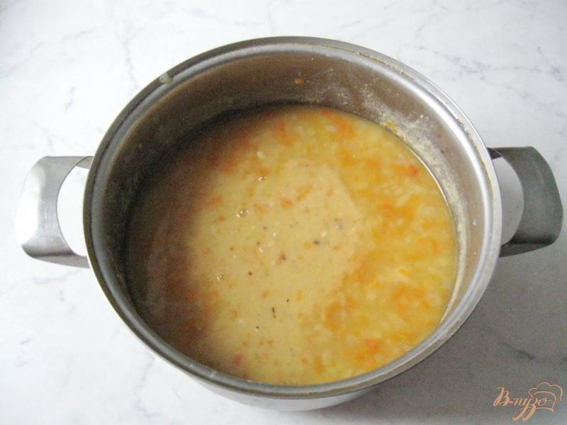 Фото приготовление рецепта: Гороховый суп с копченой индейкой шаг №6