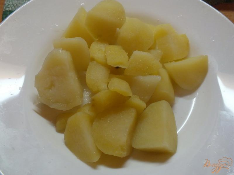 Фото приготовление рецепта: Картофель под печеночным соусом шаг №10