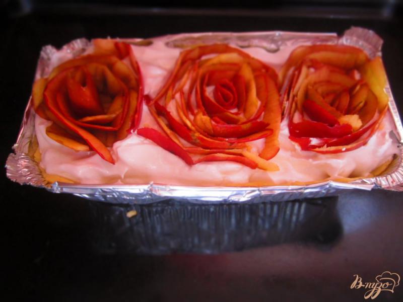 Фото приготовление рецепта: Пирог «Яблочные розы» шаг №10
