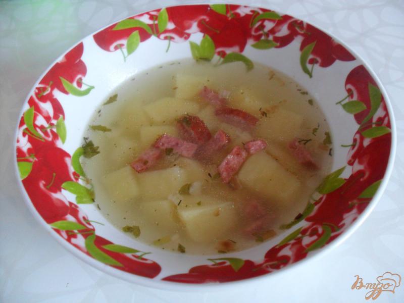 Фото приготовление рецепта: Суп с колбасой шаг №5