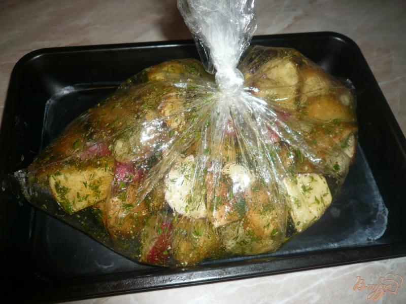 Фото приготовление рецепта: Картофель с укропом шаг №5