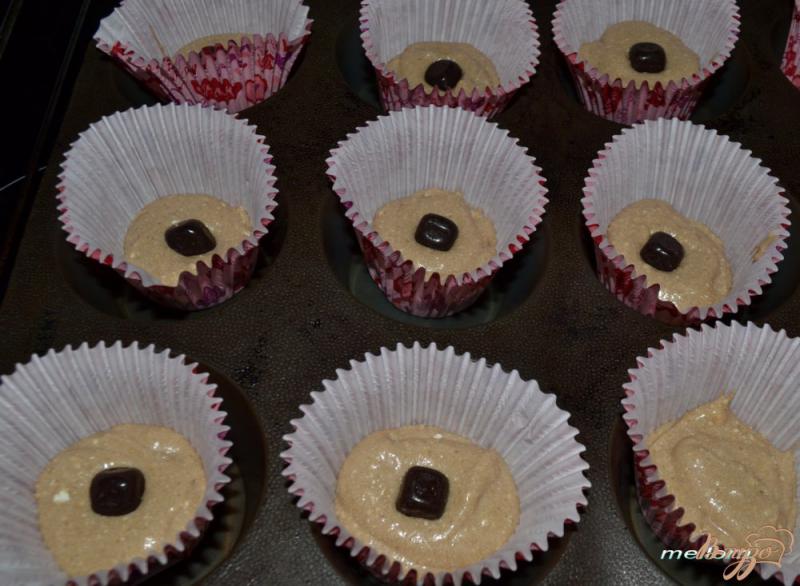 Фото приготовление рецепта: Кексы Бейлис с шоколадом шаг №5