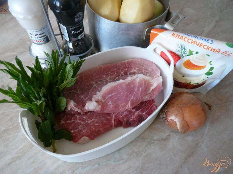 Фото приготовление рецепта: Свинина запеченная с картофелем шаг №1