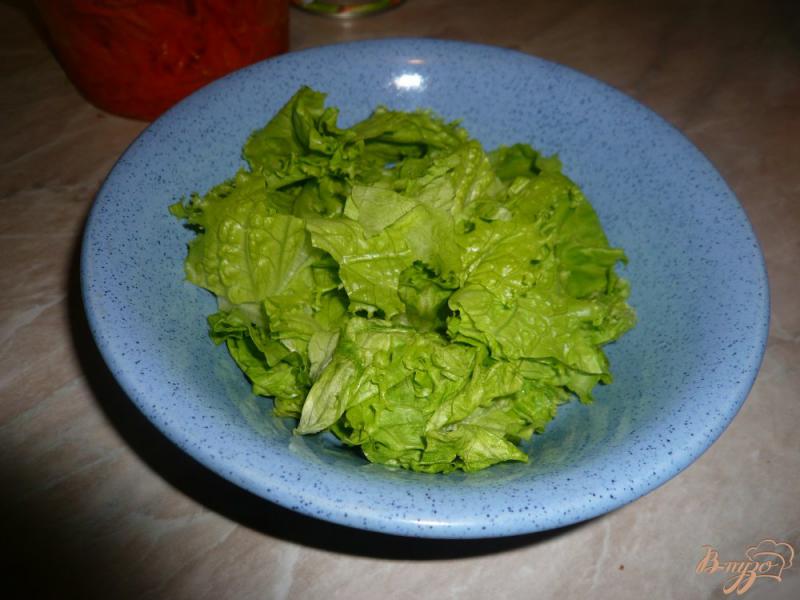 Фото приготовление рецепта: Пикантный салатик за пять минут шаг №2