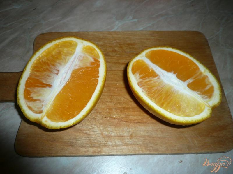 Фото приготовление рецепта: Курица в луково-апельсиновом соусе шаг №4