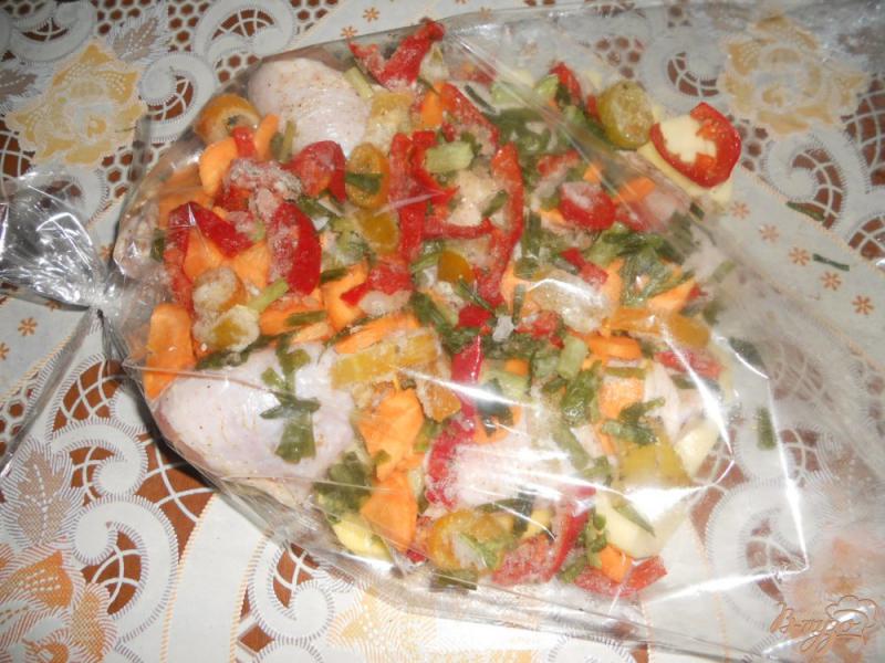 Фото приготовление рецепта: Курица с овощами в рукаве для запекания шаг №9