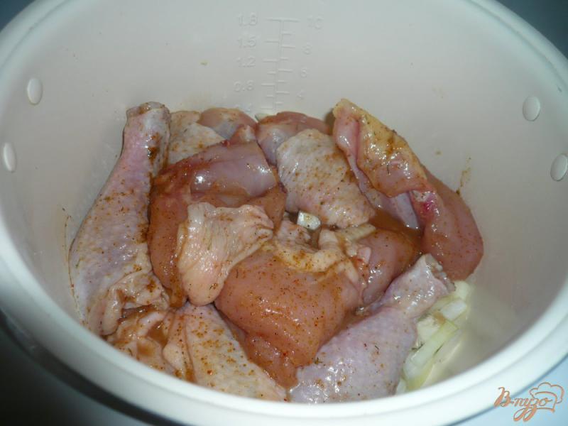 Фото приготовление рецепта: Курица в медово-луковом соусе шаг №5
