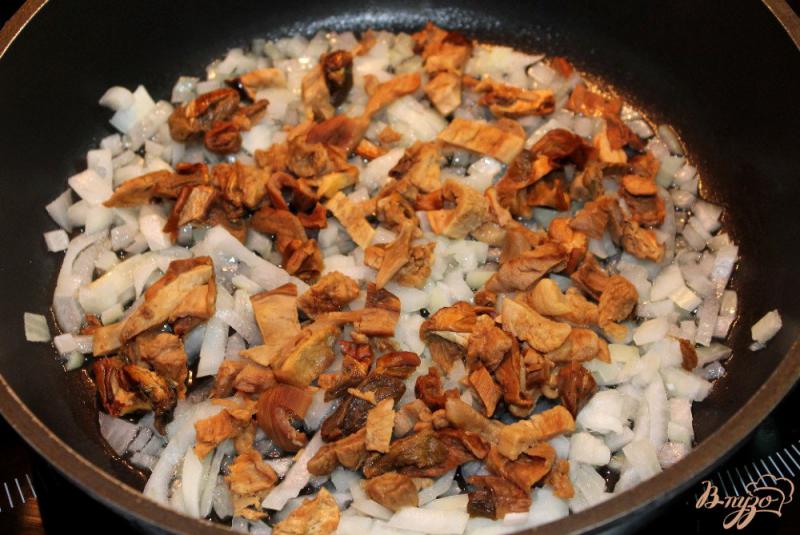 Фото приготовление рецепта: Крем-суп с грибами шаг №6
