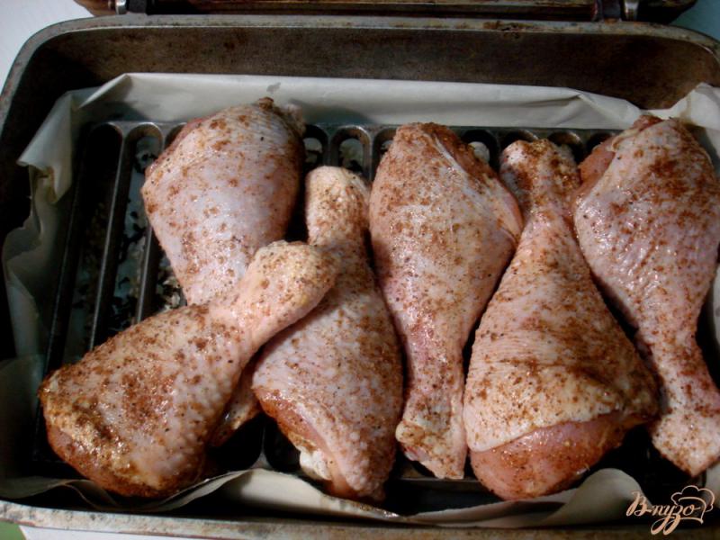 Фото приготовление рецепта: Куриные голени копчёные шаг №6