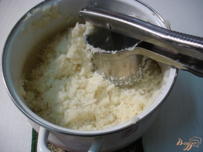 Фото приготовление рецепта: Картофельно-шпинатное пюре шаг №3