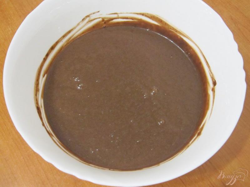 Фото приготовление рецепта: Шоколадные блины с кремом «Черные розы» шаг №4