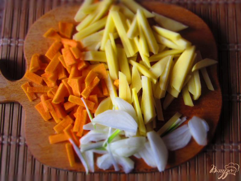 Фото приготовление рецепта: Горячий картофельный салат шаг №1