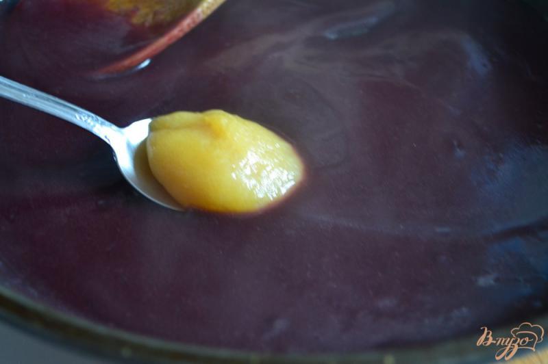 Фото приготовление рецепта: Утиная грудка с тыквенно-яблочным пюре шаг №6