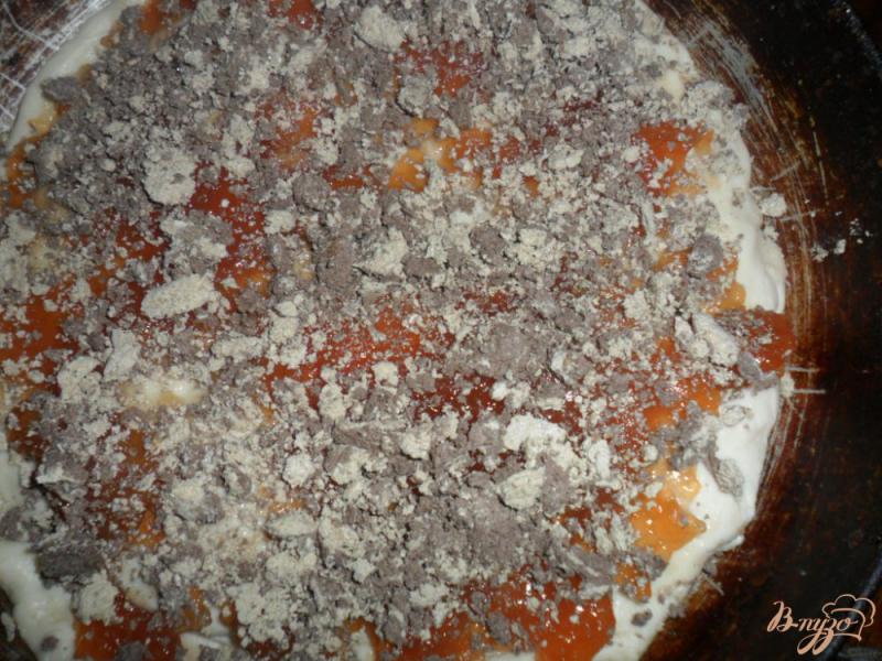 Фото приготовление рецепта: Пирог с повидлом и халвой шаг №3