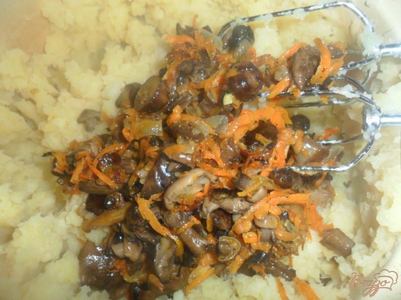 Фото приготовление рецепта: Постное картофельное пюре с грибами шаг №6