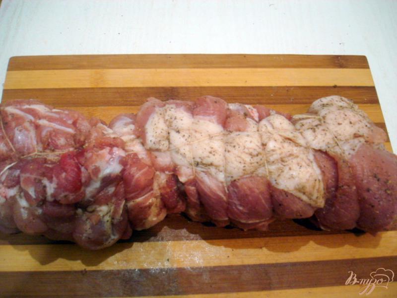 Фото приготовление рецепта: Свинина в фольге шаг №4