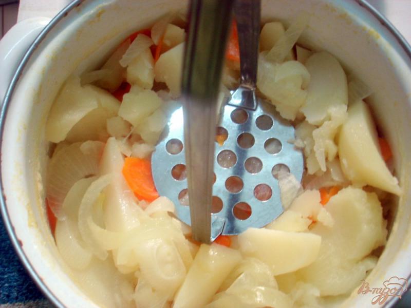 Фото приготовление рецепта: Картофельный суп шаг №4