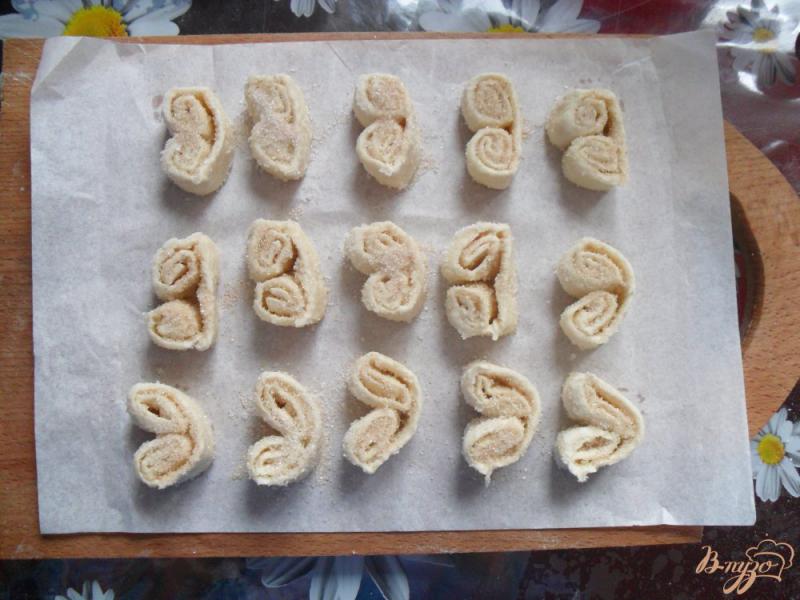 Фото приготовление рецепта: Печенье «Ушки» шаг №5