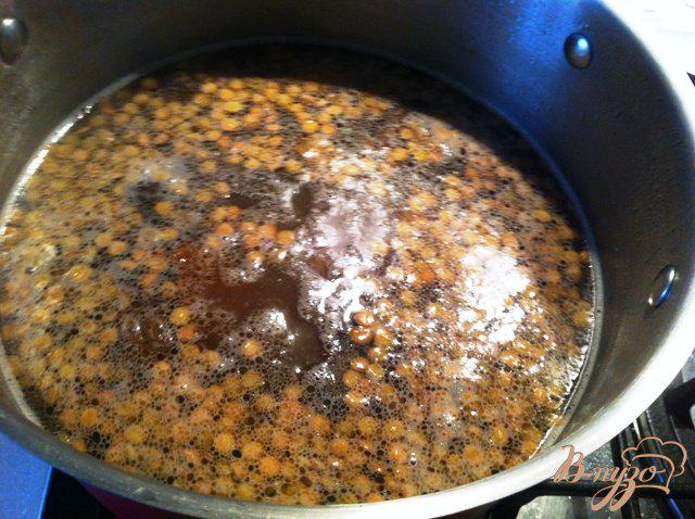 Фото приготовление рецепта: Суп из чечевицы с грибами шаг №6