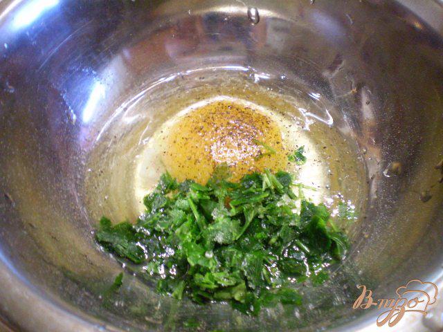 Фото приготовление рецепта: Суп с грибами, клецками и зеленью шаг №5
