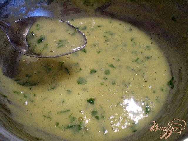 Фото приготовление рецепта: Суп с грибами, клецками и зеленью шаг №9