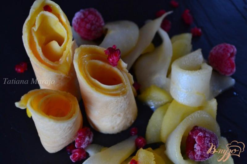 Фото приготовление рецепта: Блинчики с лимонным курдом и фруктами шаг №4