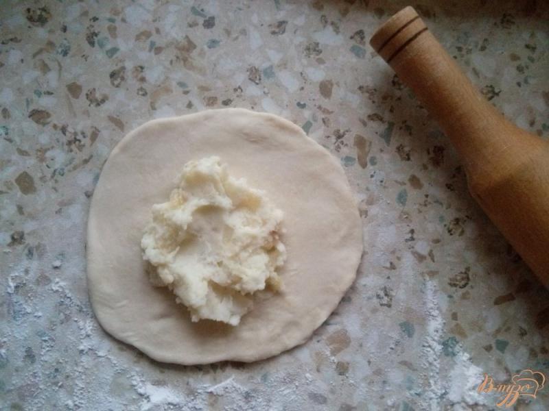 Фото приготовление рецепта: Постные лепешки с картофелем шаг №5