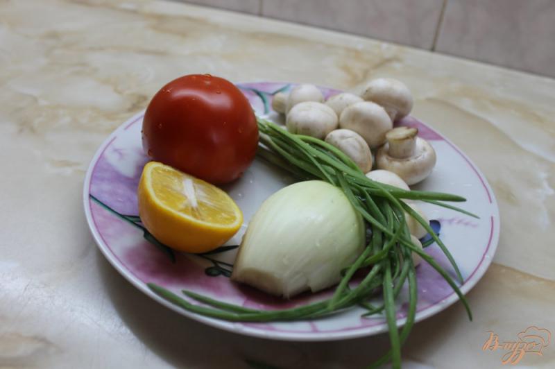 Фото приготовление рецепта: Грудка утки с вишневым соусом на подушке с овощей шаг №2