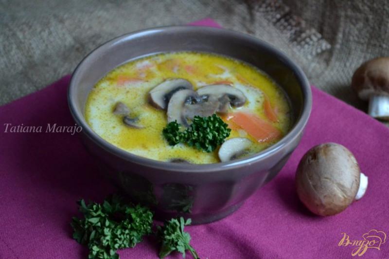 Фото приготовление рецепта: Сливочный суп с шампиньонами шаг №8