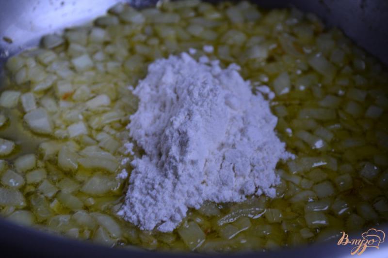 Фото приготовление рецепта: Сливочный суп с шампиньонами шаг №2