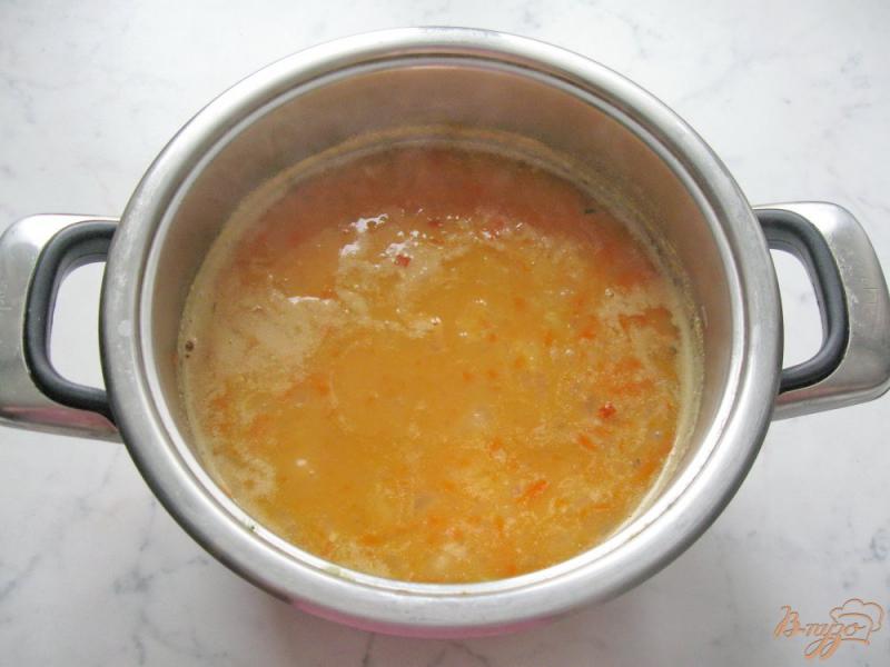 Фото приготовление рецепта: Вегетарианский гороховый суп с томатом. шаг №5
