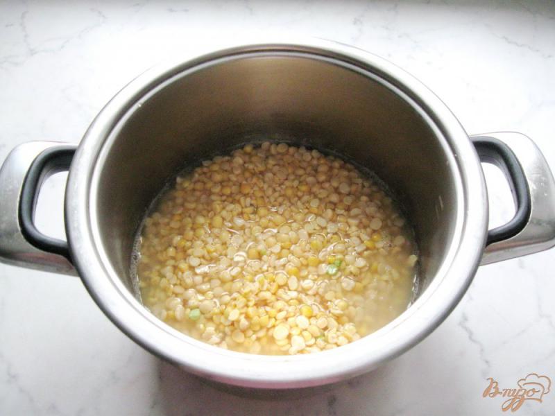 Фото приготовление рецепта: Вегетарианский гороховый суп с томатом. шаг №1