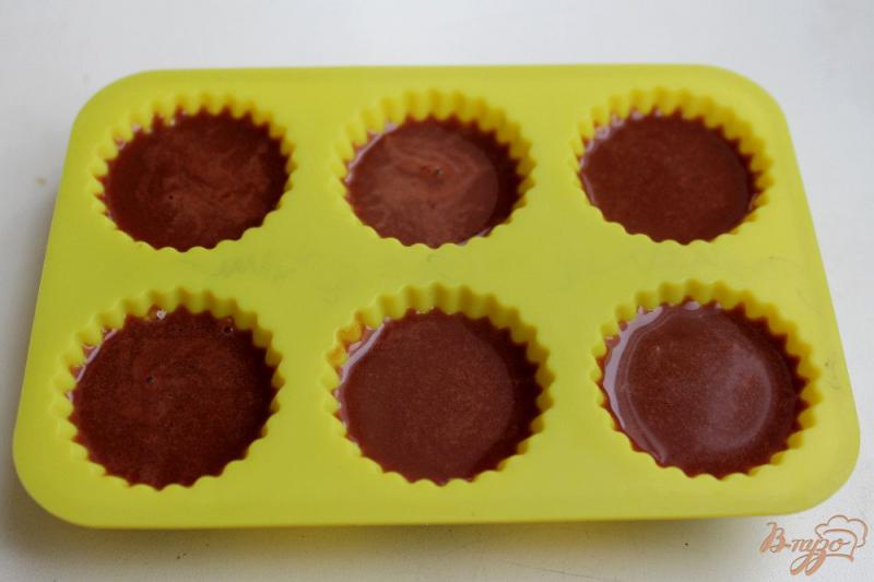 Фото приготовление рецепта: Шоколадный мармелад с орехами и курагой шаг №4