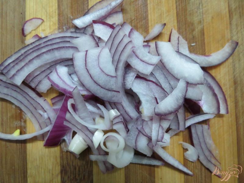Фото приготовление рецепта: Витаминный зимний салат шаг №2