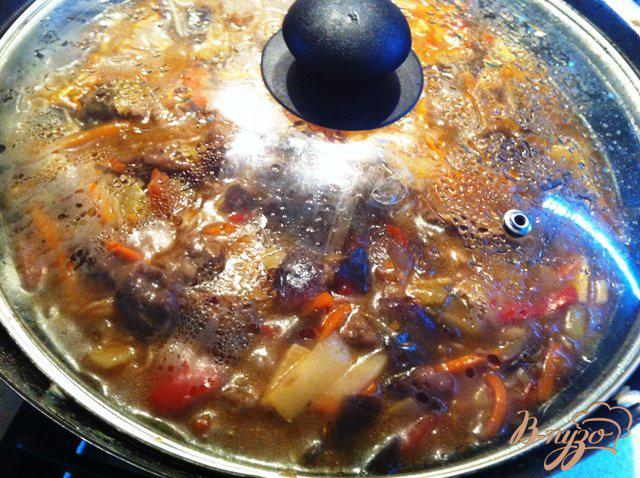 Фото приготовление рецепта: Говядина с китайской овощной смесью шаг №6