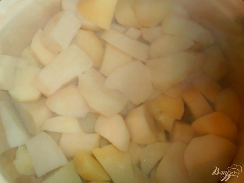 Фото приготовление рецепта: Блинчики с картофелем и грибами шаг №4