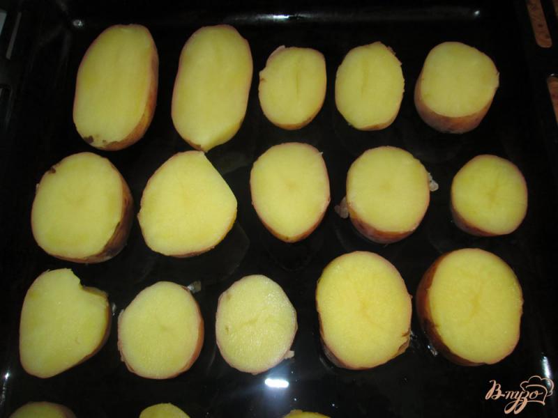 Фото приготовление рецепта: Чесночная картошка шаг №6