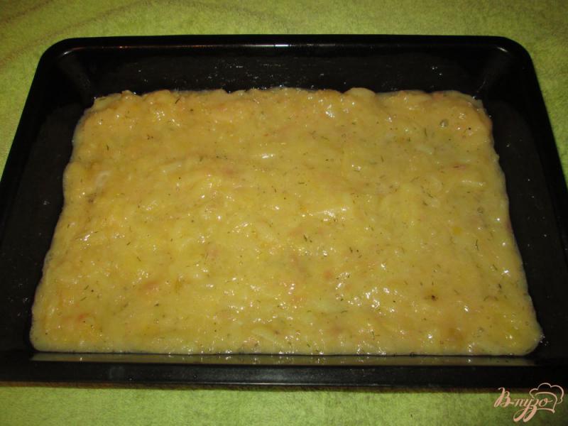 Фото приготовление рецепта: Запеканка с картофелем, сосисками и помидорами шаг №3