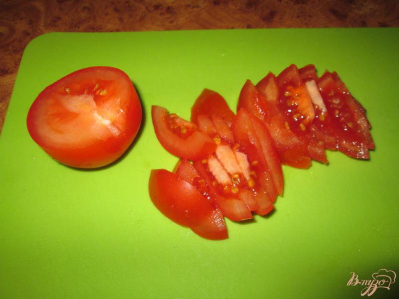 Фото приготовление рецепта: Запеканка с картофелем, сосисками и помидорами шаг №6