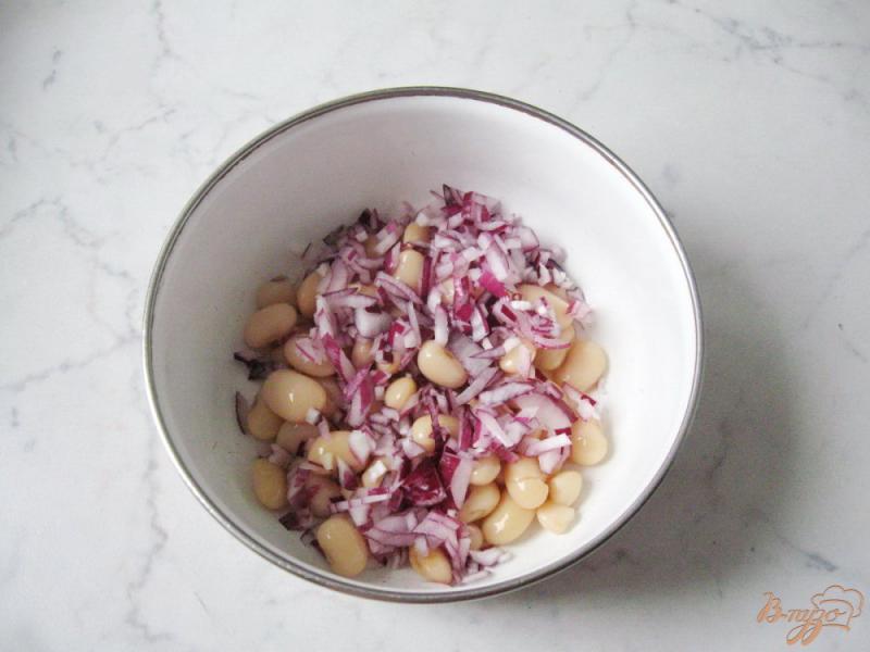 Фото приготовление рецепта: Салат с фасолью и индейкой шаг №2