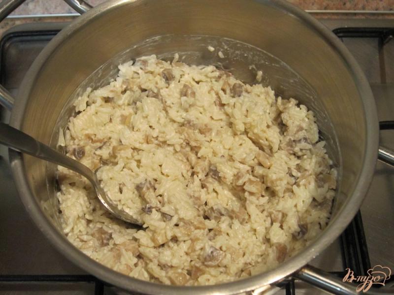 Фото приготовление рецепта: Перцы, фаршированные грибами и рисом шаг №6